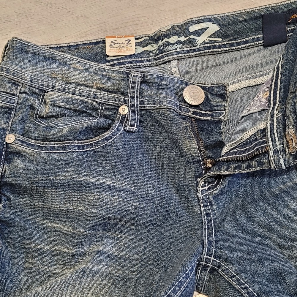 đź‘–NWT Seven 7 Jeans Women 28 Medium Wash Flare Faded Whiskering 31x35 Stretch - Picture 4 of 16